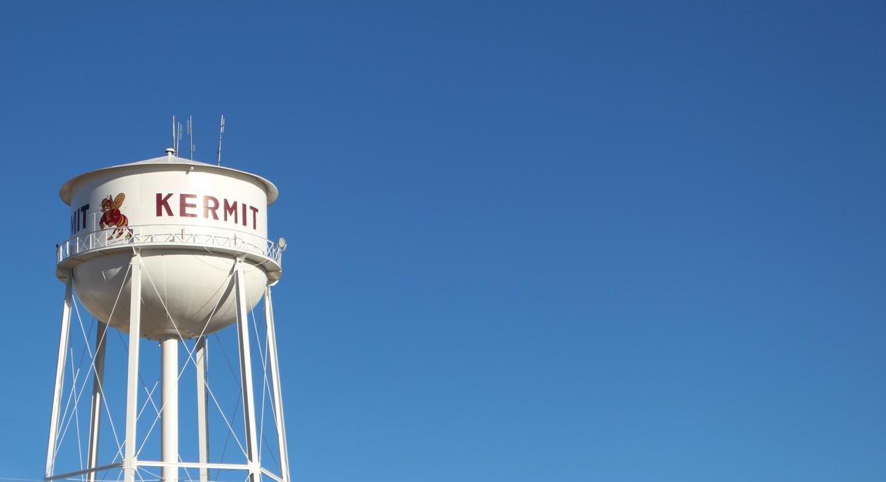 Southern Inn And Suites Kermit Bagian luar foto